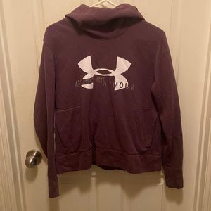 Under Armour sweatshirt with hood and loose neckline